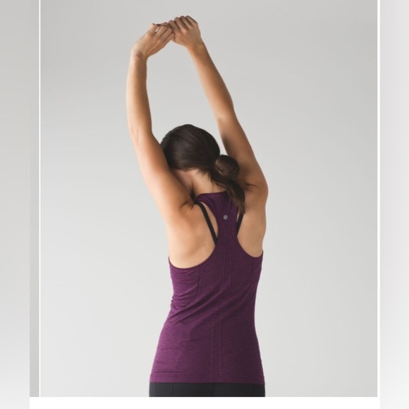 Womens purple Lululemon Swiftly Tech Racerback size 4 - Picture 3 of 10